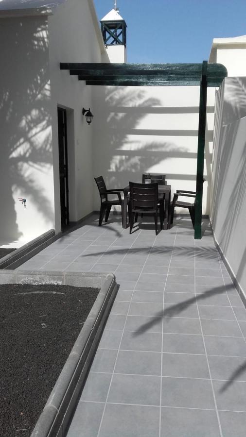 Playa Roca Bungalows Costa Teguise Exterior foto