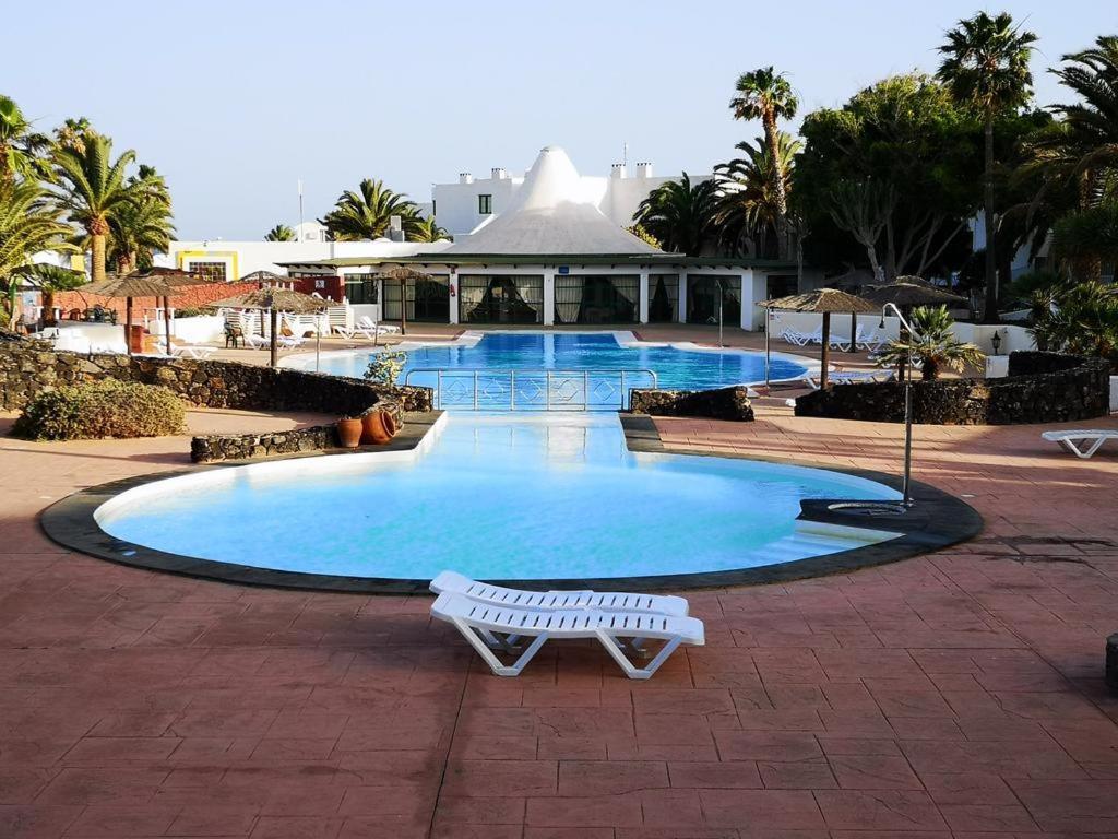 Playa Roca Bungalows Costa Teguise Exterior foto