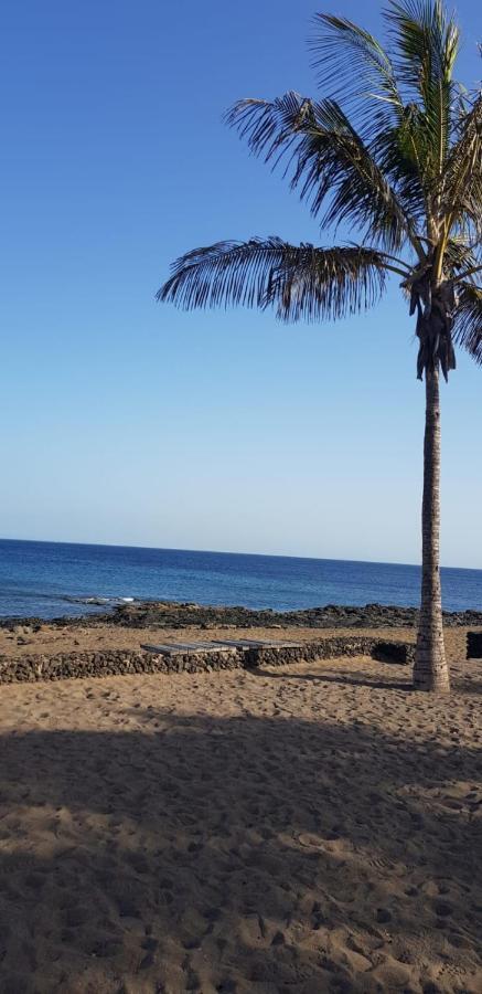 Playa Roca Bungalows Costa Teguise Exterior foto