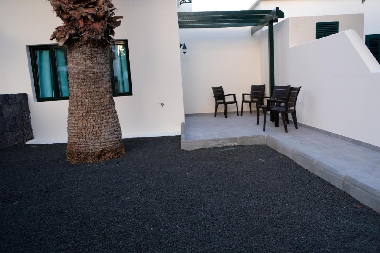 Playa Roca Bungalows Costa Teguise Exterior foto